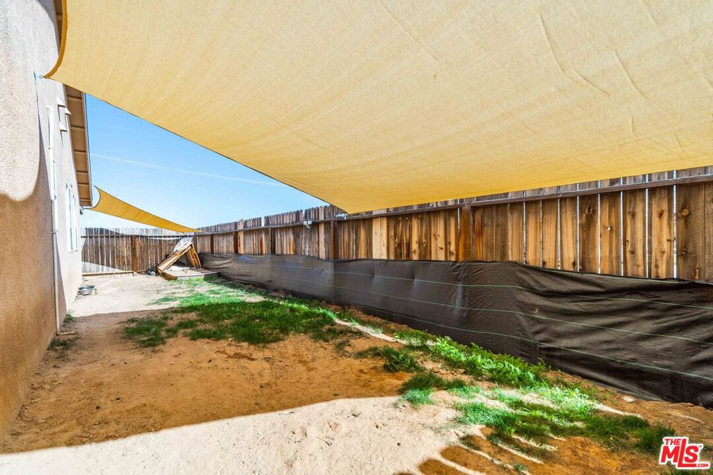 9516 Mendiburu Road Property Photo 32