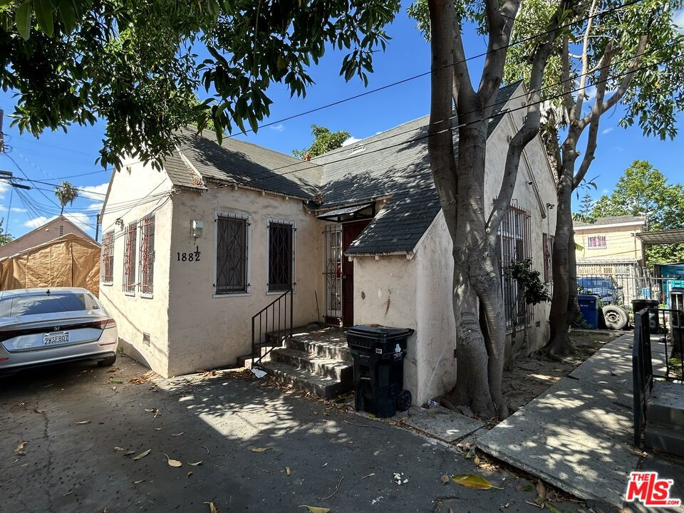 186 E Vernon Avenue Property Photo 8