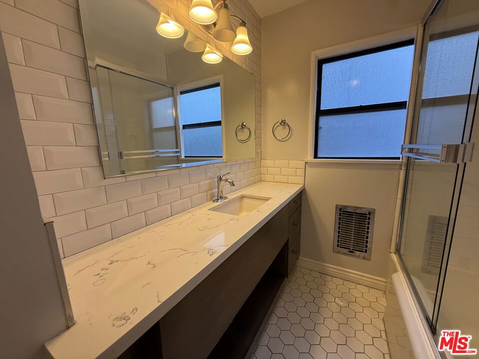 1222 Mcclellan Drive Property Photo 11