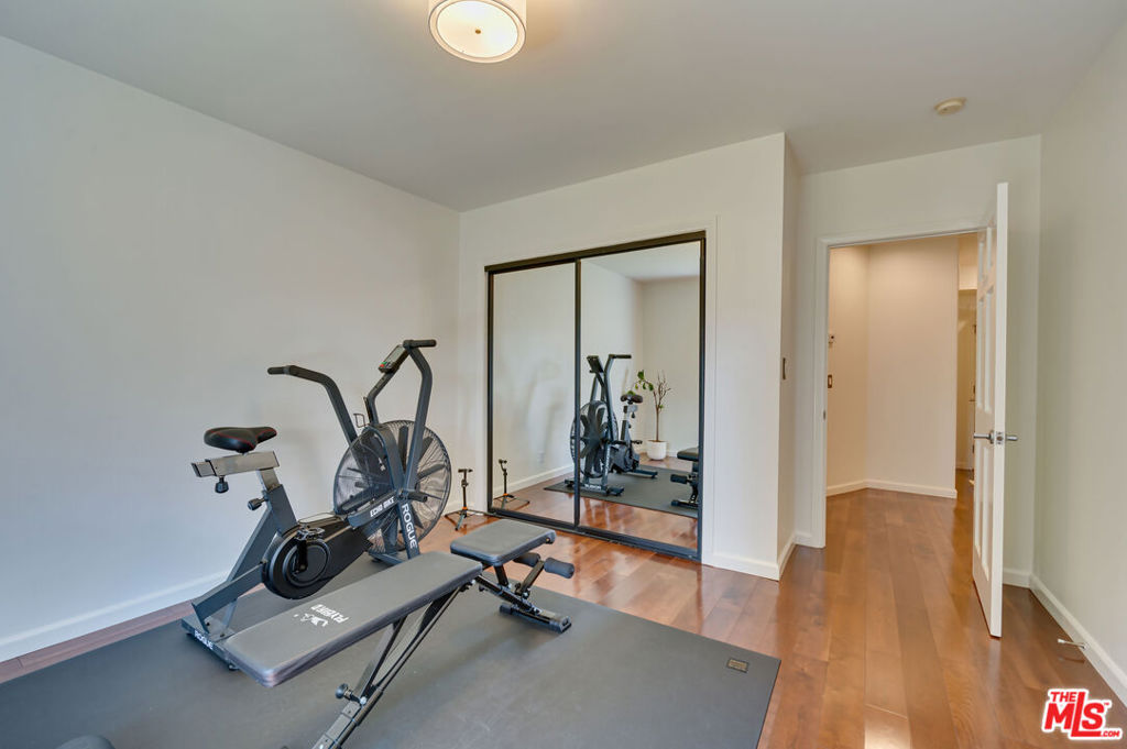 1902 Granville Avenue Property Photo 35
