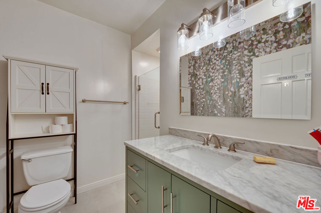 1902 Granville Avenue Property Photo 42