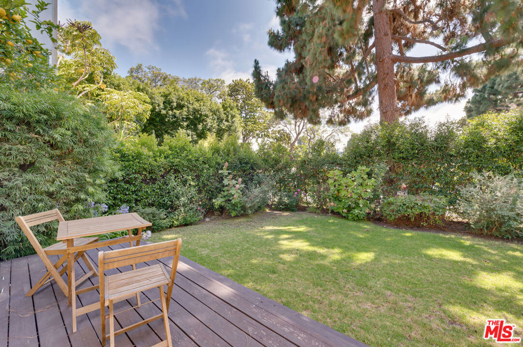 1902 Granville Avenue Property Photo 49