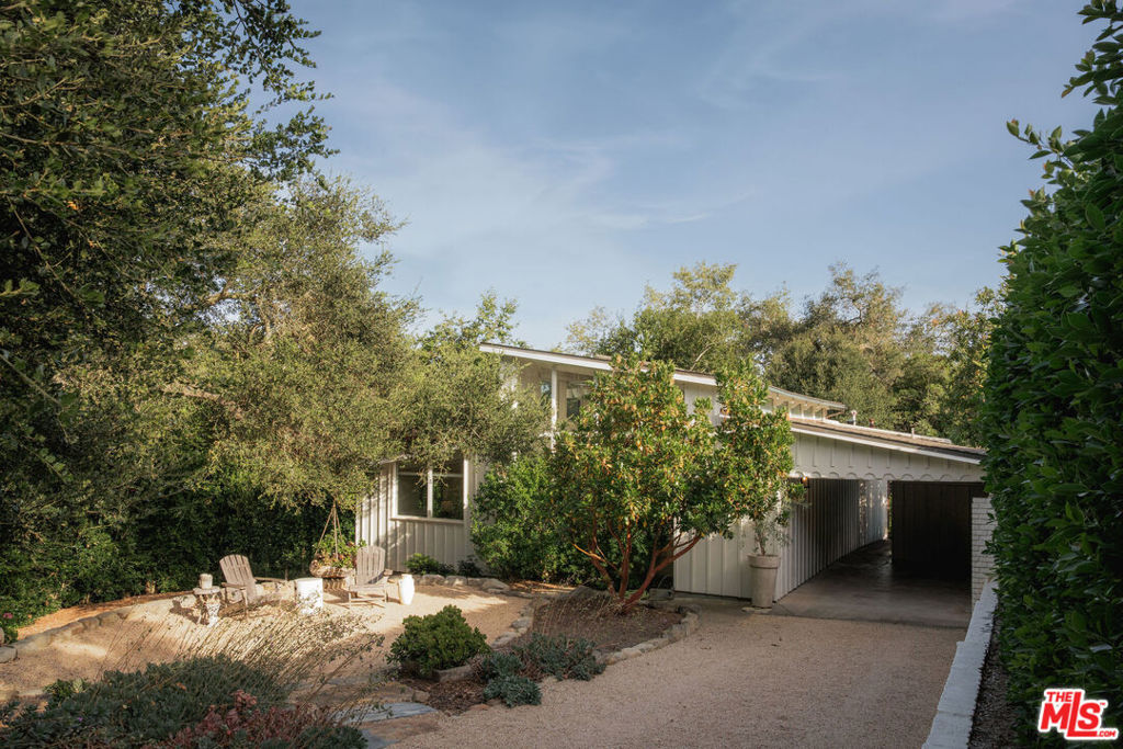 1071 E Mountain Drive Property Photo 32