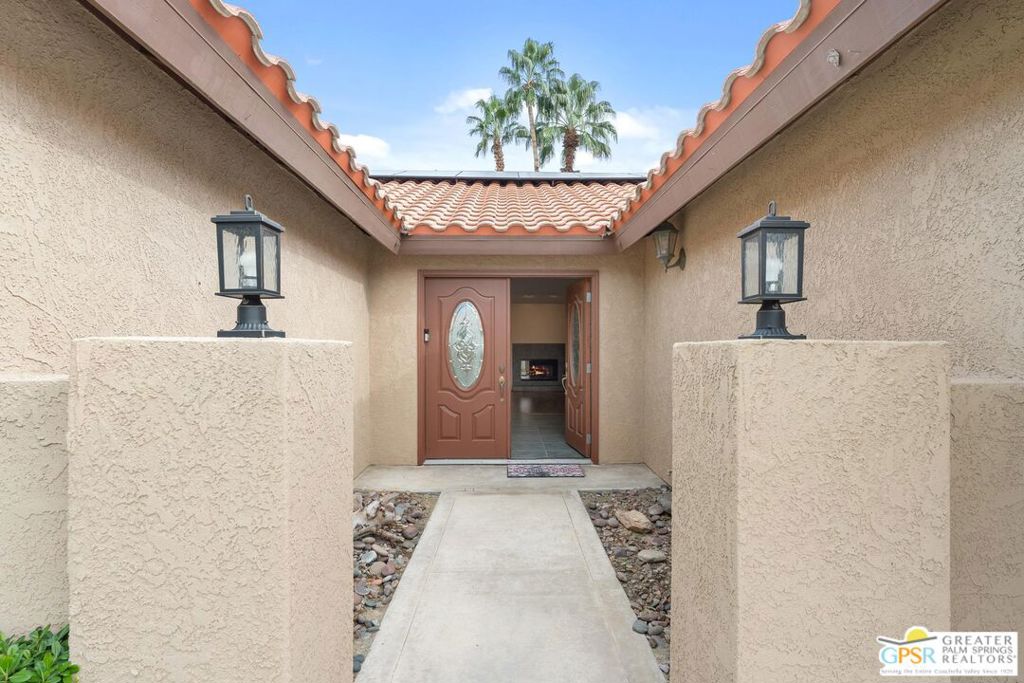 39850 Regency Way Property Photo 4