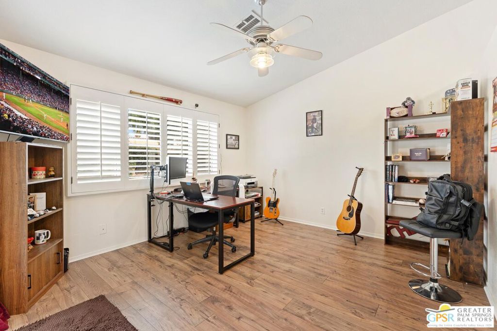 39850 Regency Way Property Photo 11