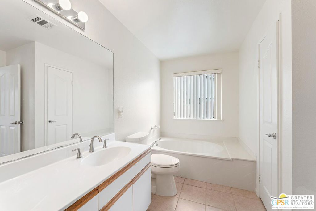 39850 Regency Way Property Photo 19