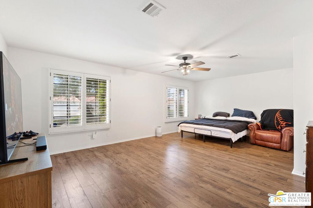 39850 Regency Way Property Photo 23