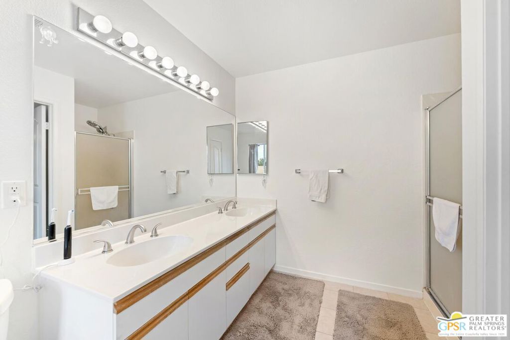 39850 Regency Way Property Photo 27