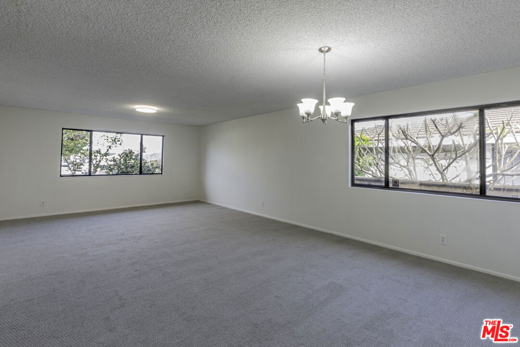 2106 W 166th Street Property Photo 2