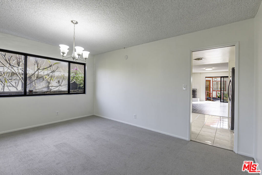 2106 W 166th Street Property Photo 6