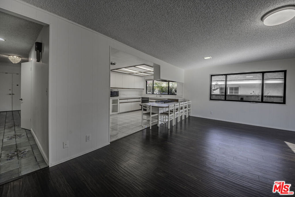 2106 W 166th Street Property Photo 14