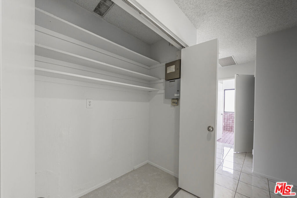 2106 W 166th Street Property Photo 19