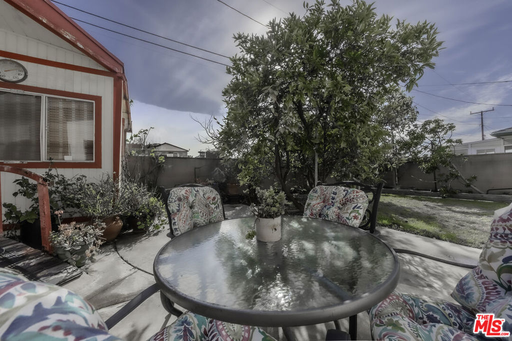 2106 W 166th Street Property Photo 35