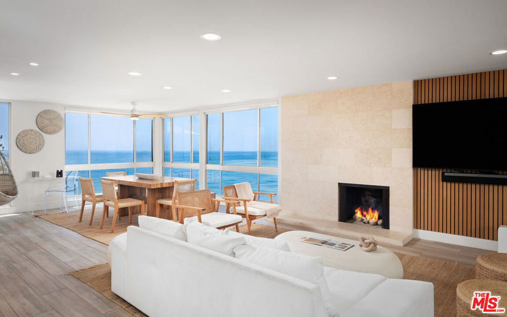 22548 Pacific Coast Highway 410 Property Photo 5