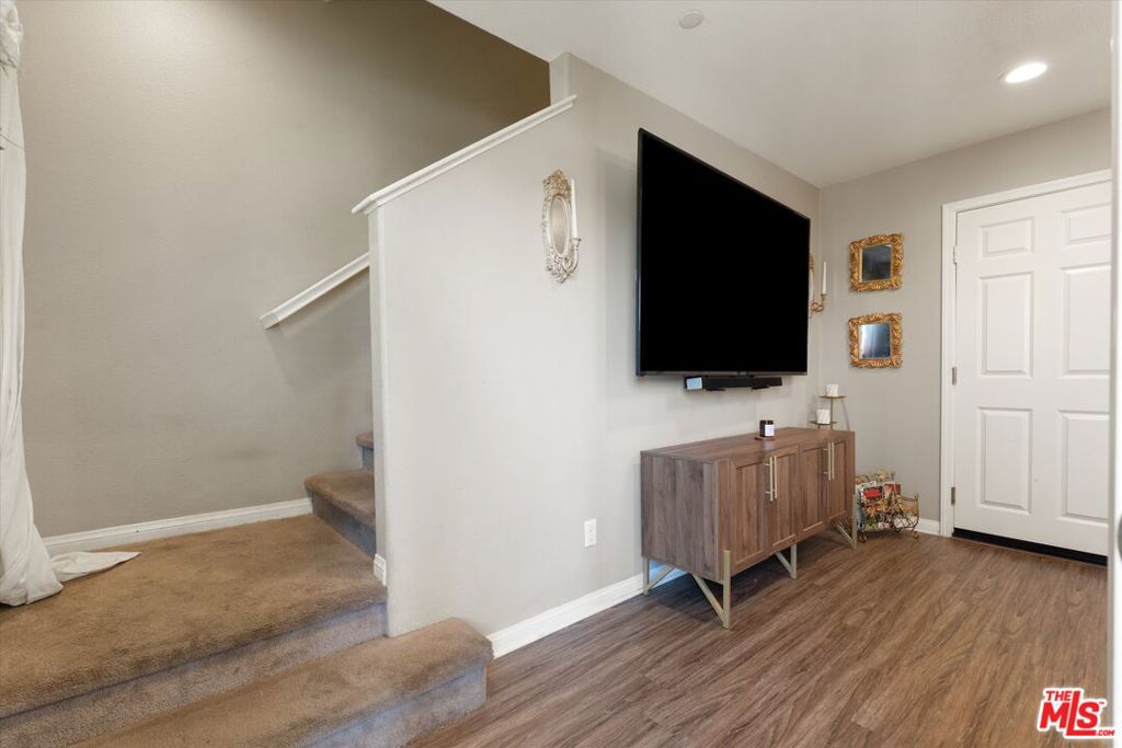 14860 Nordhoff Street Property Photo 4
