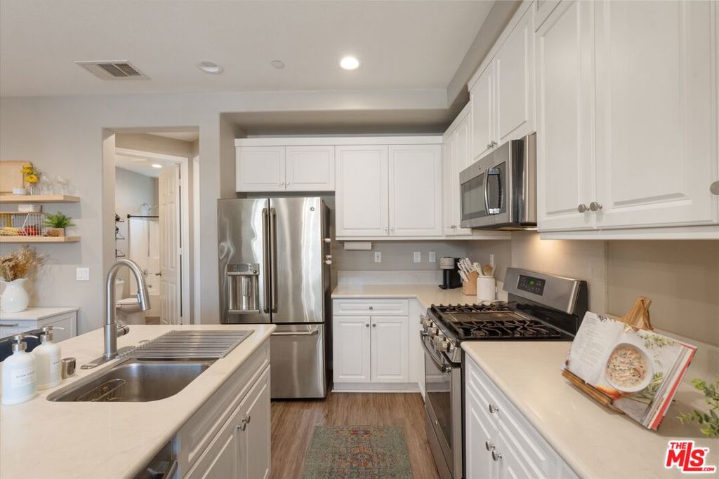 14860 Nordhoff Street Property Photo 10