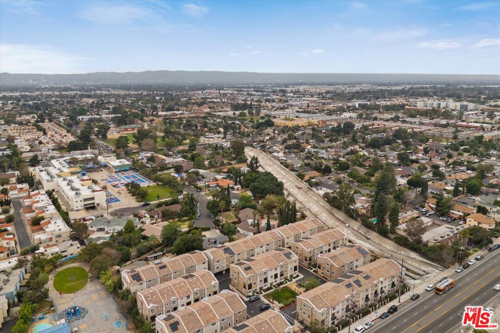 14860 Nordhoff Street Property Photo 25