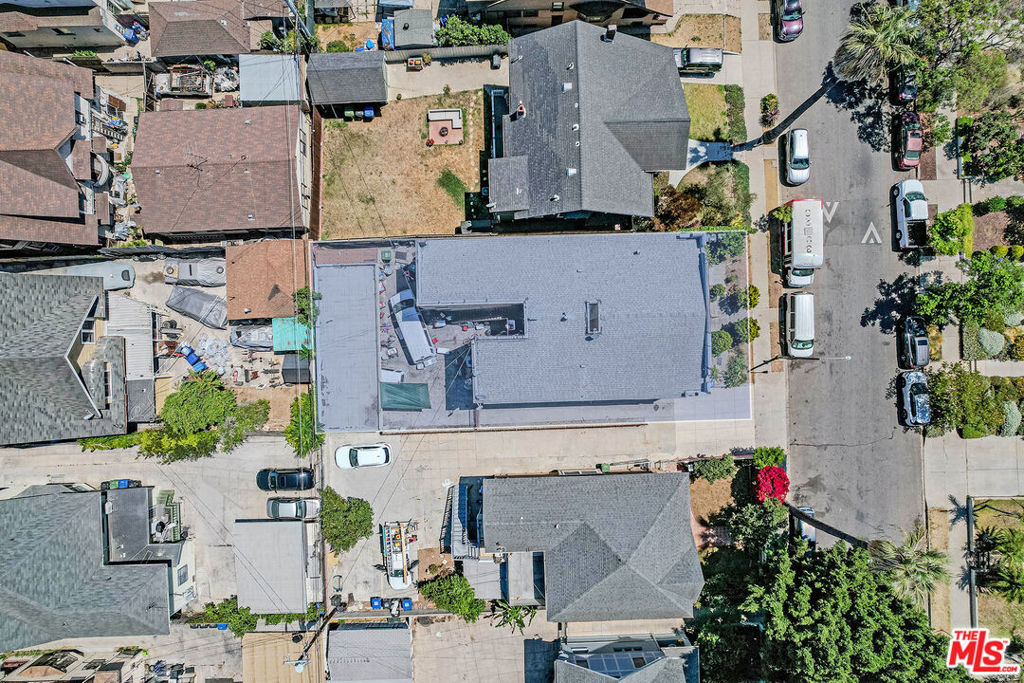1662 S Hobart Boulevard Property Photo 8