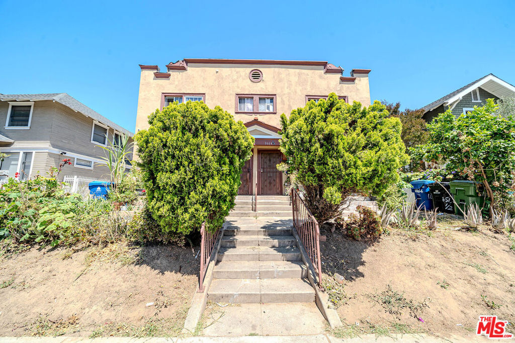 1662 S Hobart Boulevard Property Photo 11