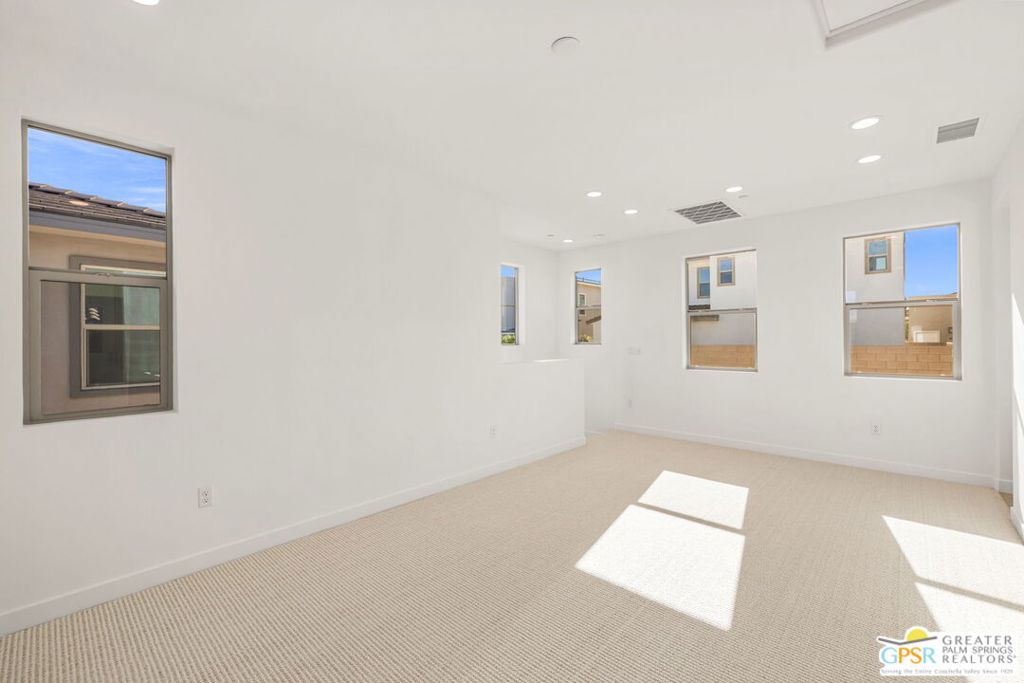 74219 Becker Street Property Photo 17