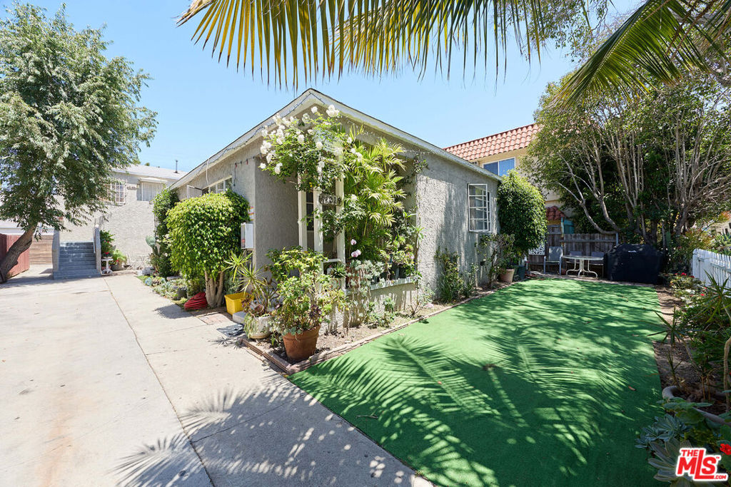12029 Washington Place Property Photo 1