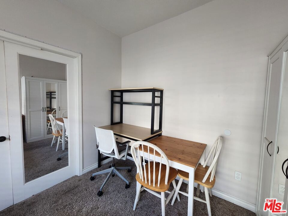 3582 S Budlong Avenue Property Photo 29