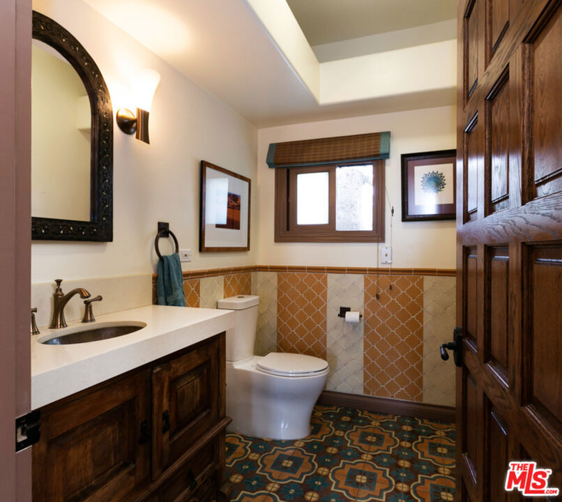 2131 Kew Drive Property Photo 17