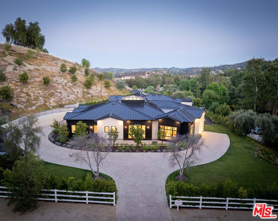 24227 Bridle Trail Road Property Photo