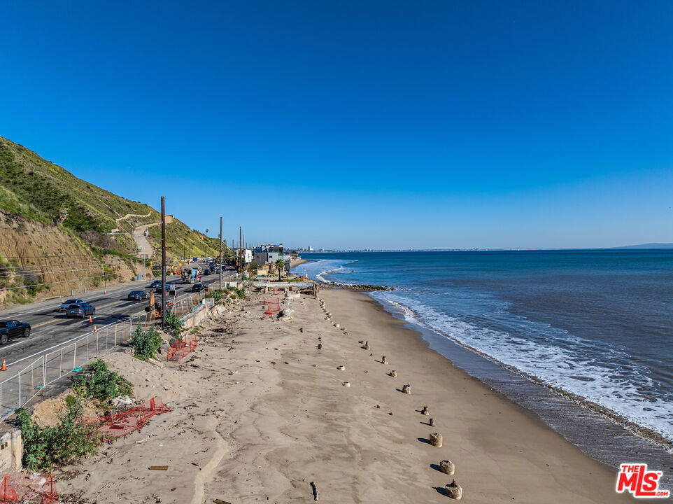 19042 Pacific Coast Highway Property Photo 5
