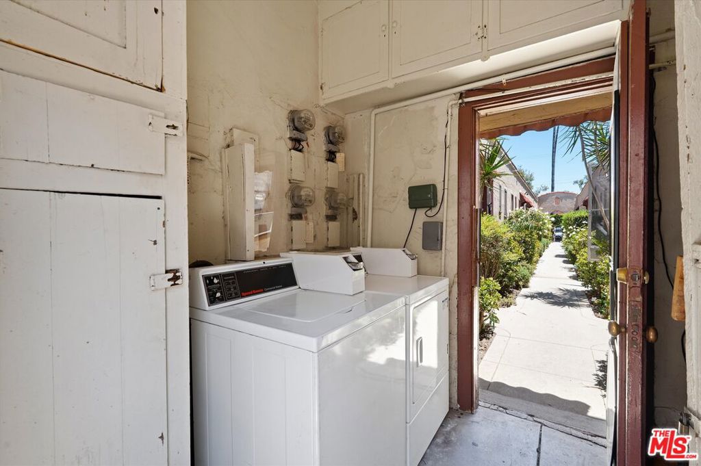 1135 Lodi Place Property Photo 8
