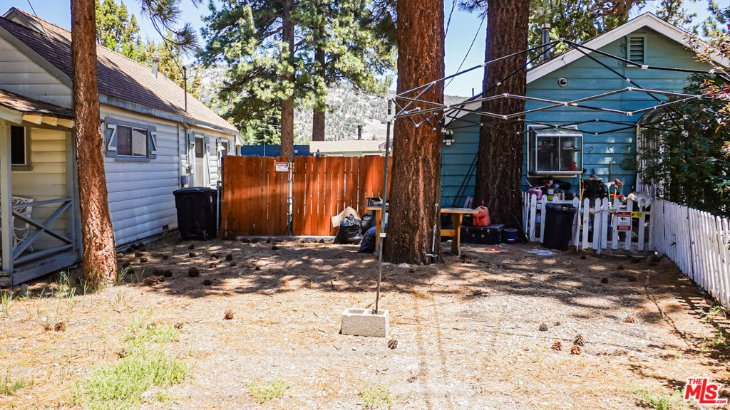 813 E Mountain View Boulevard Property Photo 3