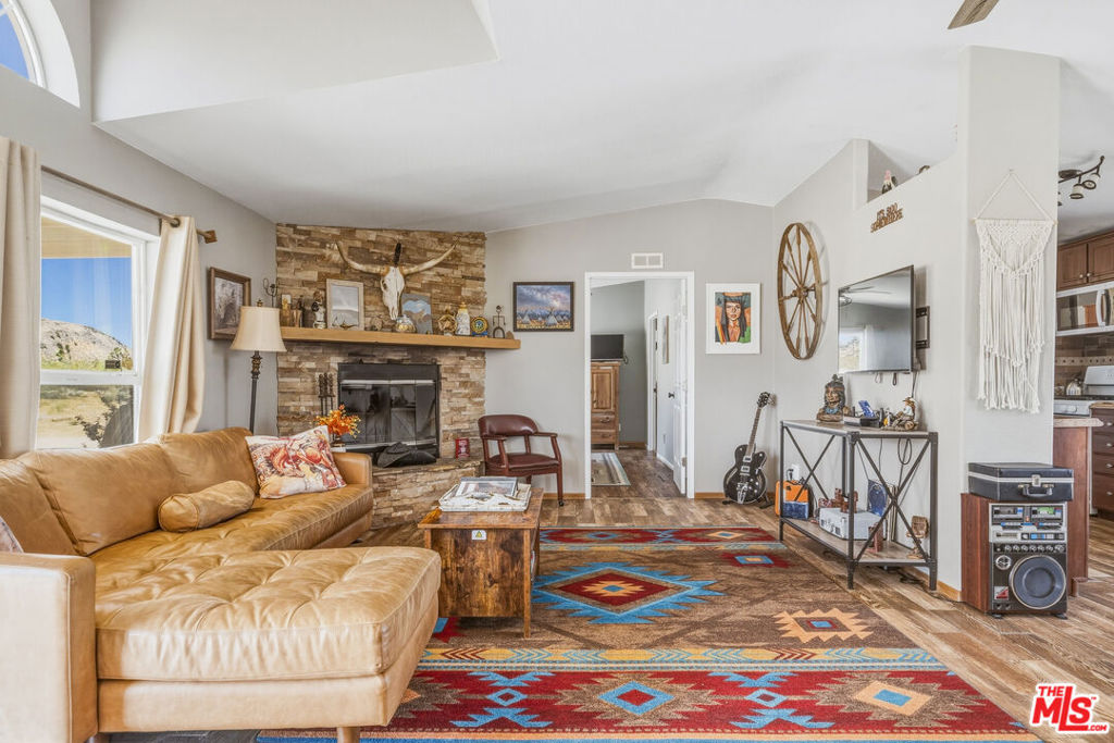 55616 Pipes Canyon Road Property Photo 6