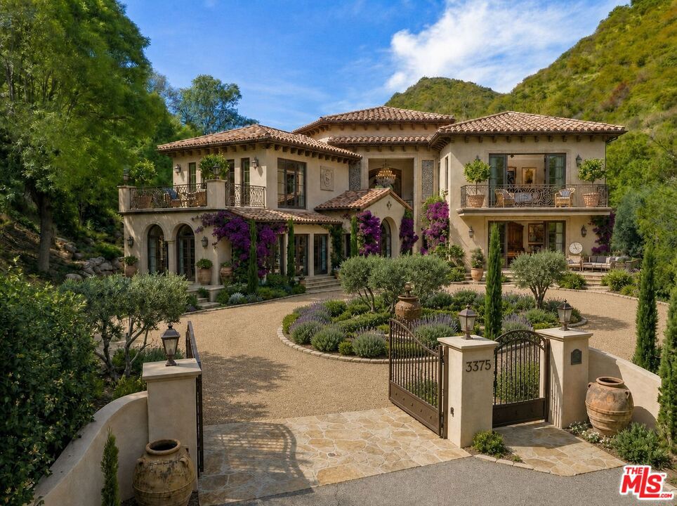 3375 Mandeville Canyon Road Property Photo 9