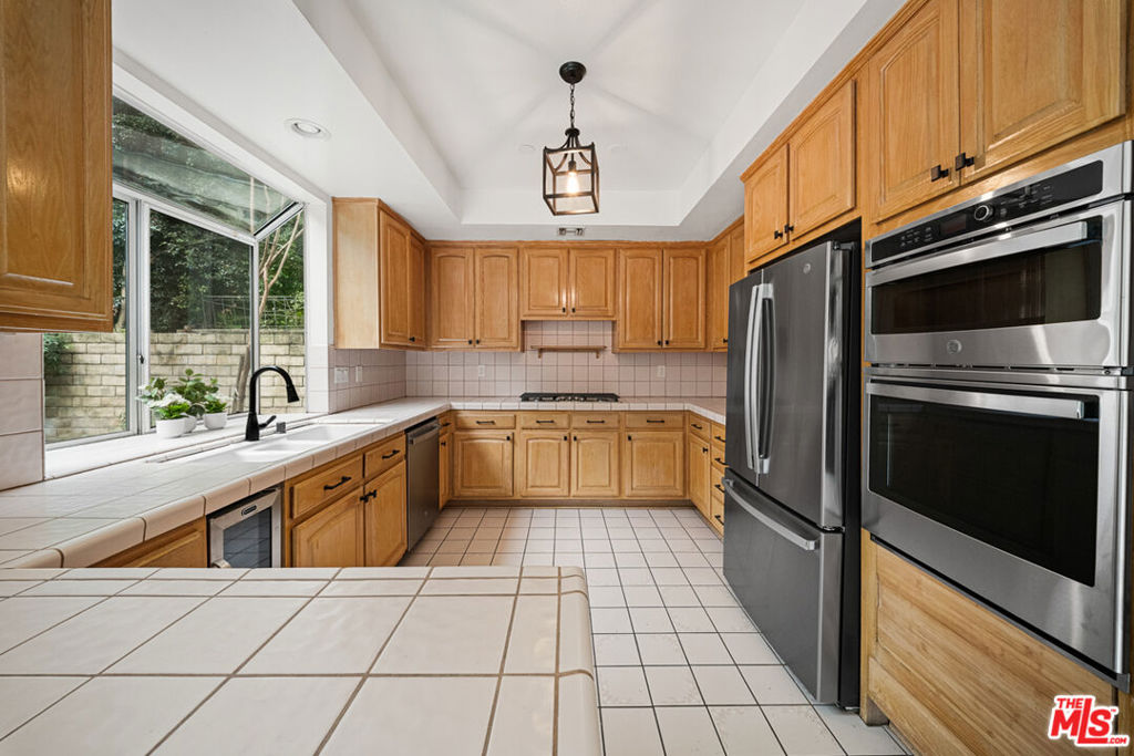4144 Colfax Avenue Property Photo 16