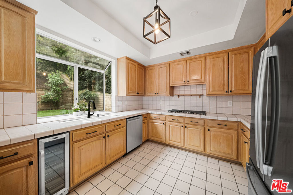 4144 Colfax Avenue Property Photo 18