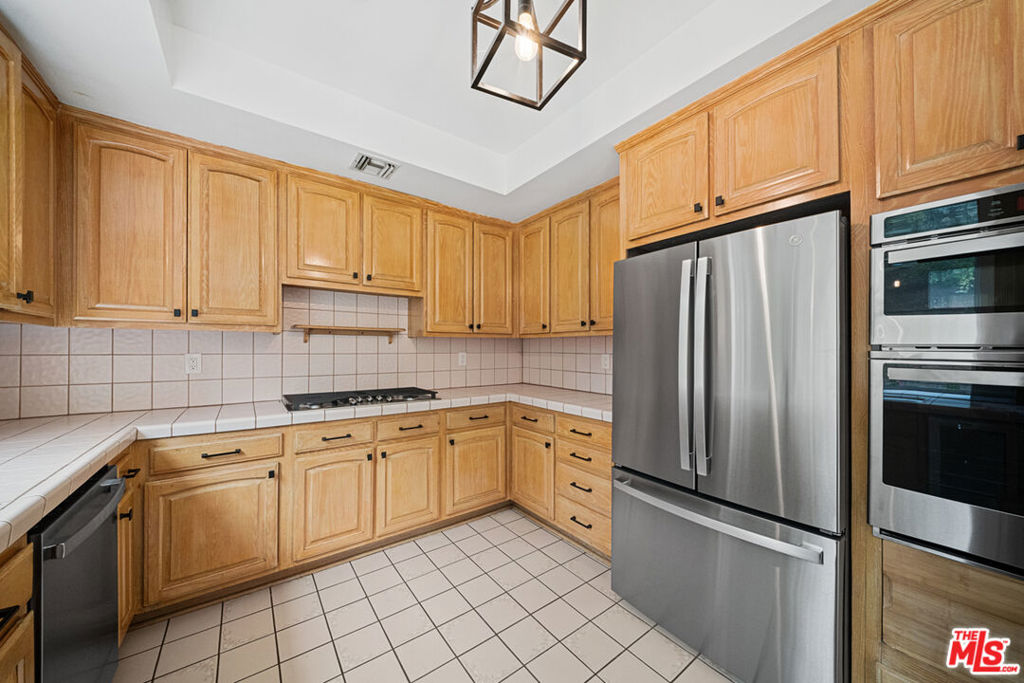 4144 Colfax Avenue Property Photo 19