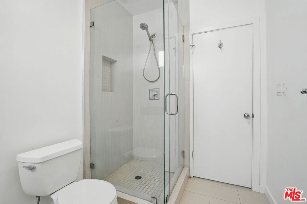 930 3rd Street 303 Property Photo 30