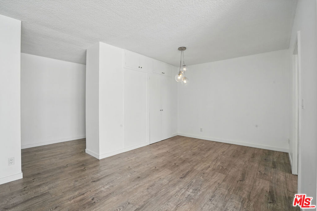 930 3rd Street 303 Property Photo 31