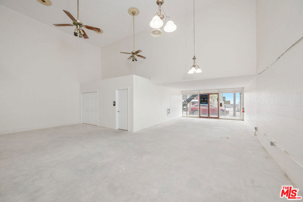 808 Manhattan Avenue A Property Photo 4