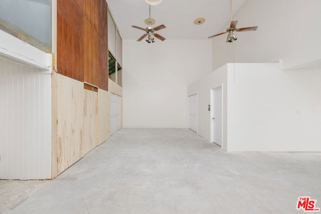 808 Manhattan Avenue A Property Photo 8
