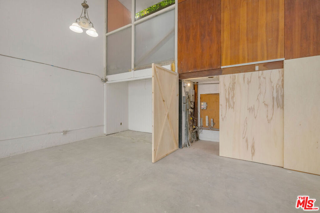 808 Manhattan Avenue A Property Photo 11