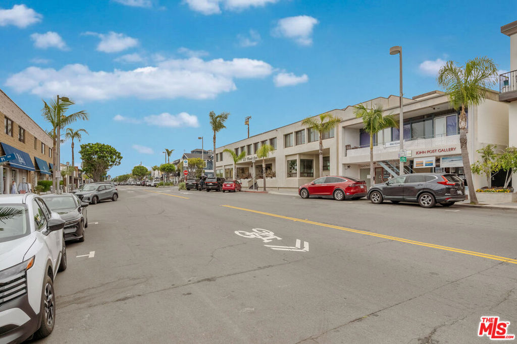 808 Manhattan Avenue A Property Photo 15