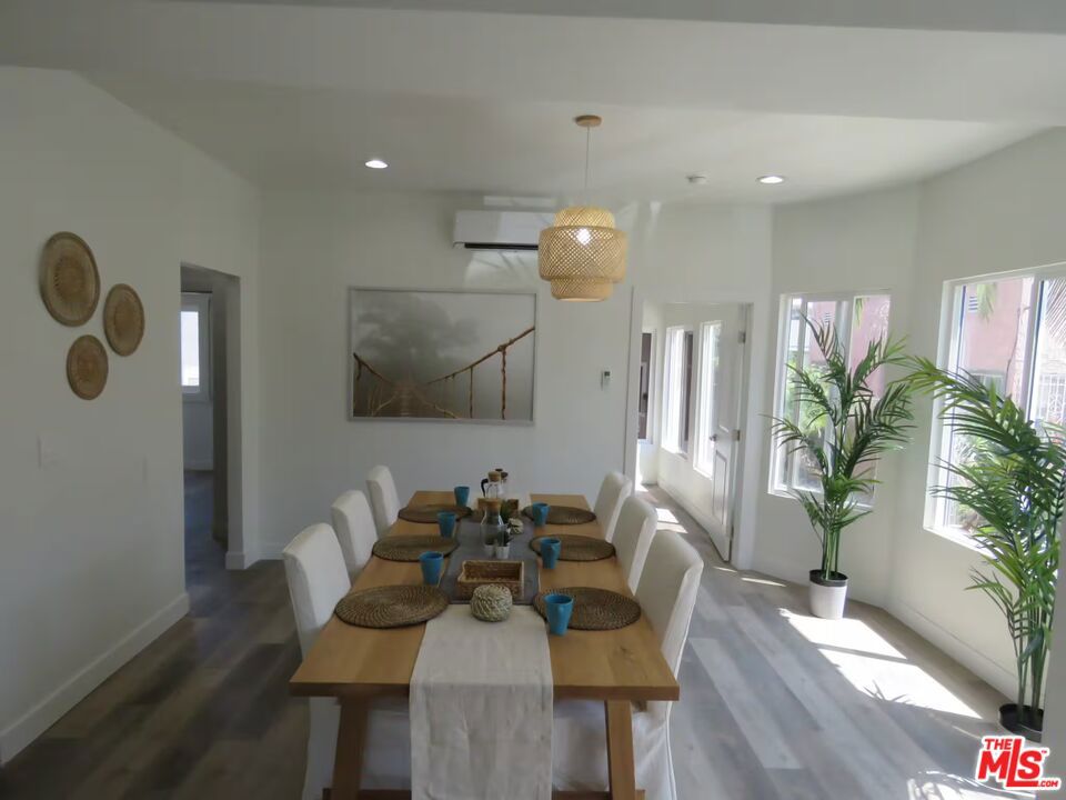 1587 W 35th Place Property Photo 1