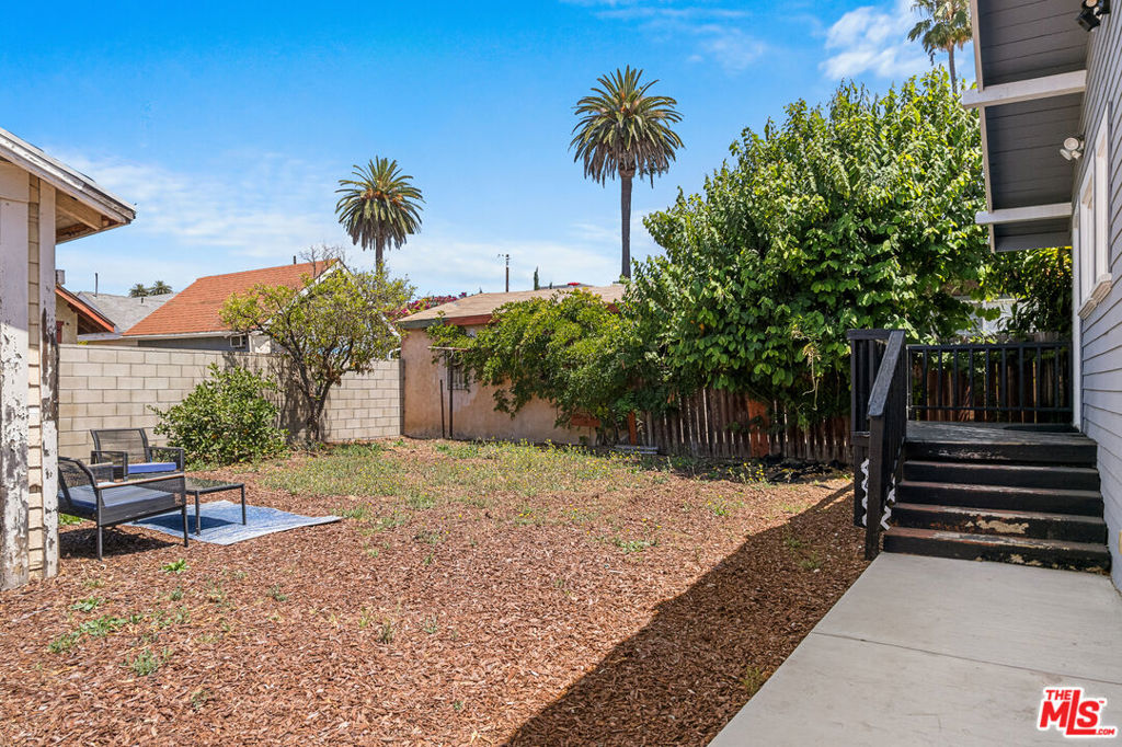 143 N Vendome Street Property Photo 8