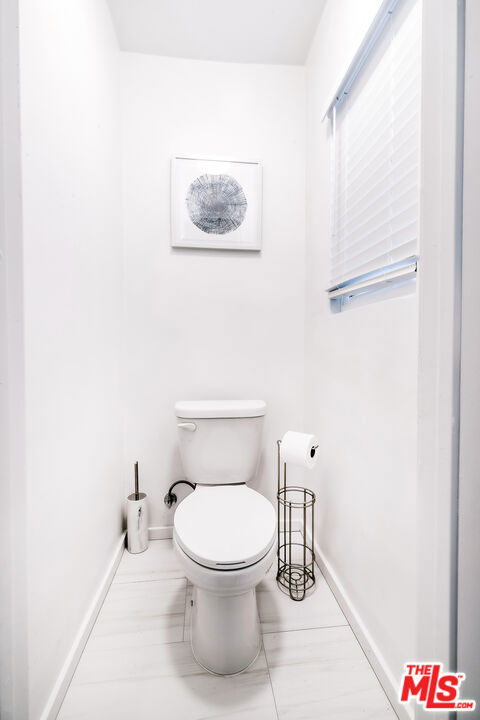 143 N Vendome Street Property Photo 30