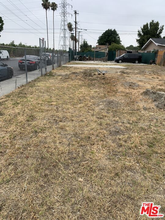 1451 E 99th Street Property Photo 2