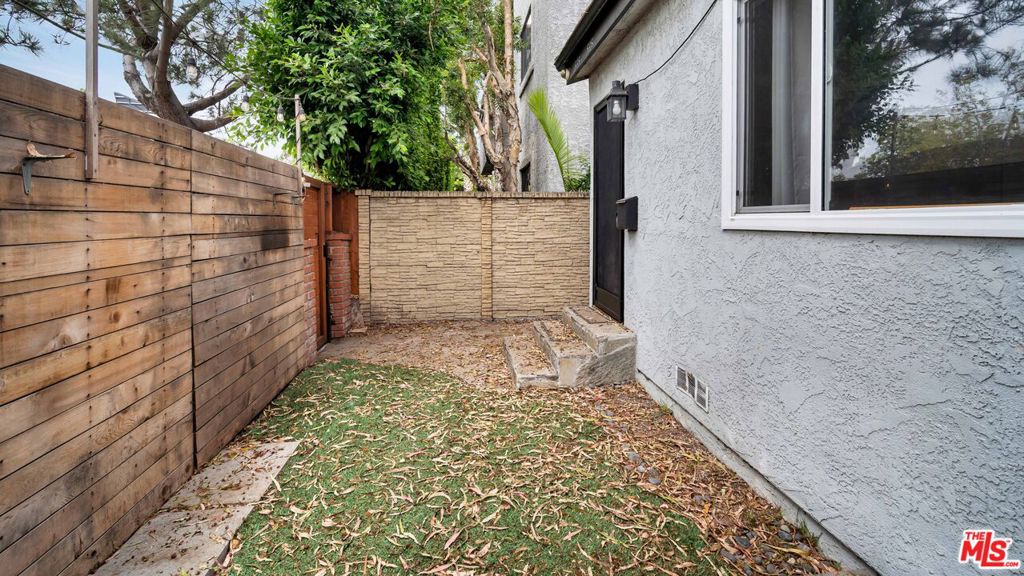 535 Venice Way Property Photo 36