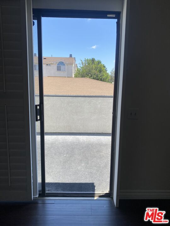 14621 S Berendo Avenue 7 Property Photo 17
