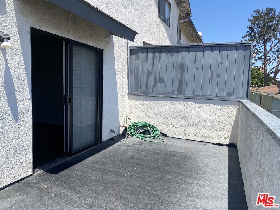 14621 S Berendo Avenue 7 Property Photo 18
