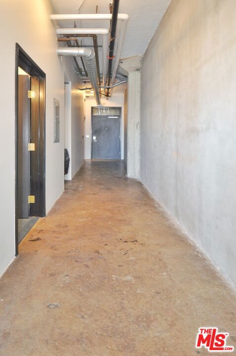 315 E 8th Street 406 Property Photo 18
